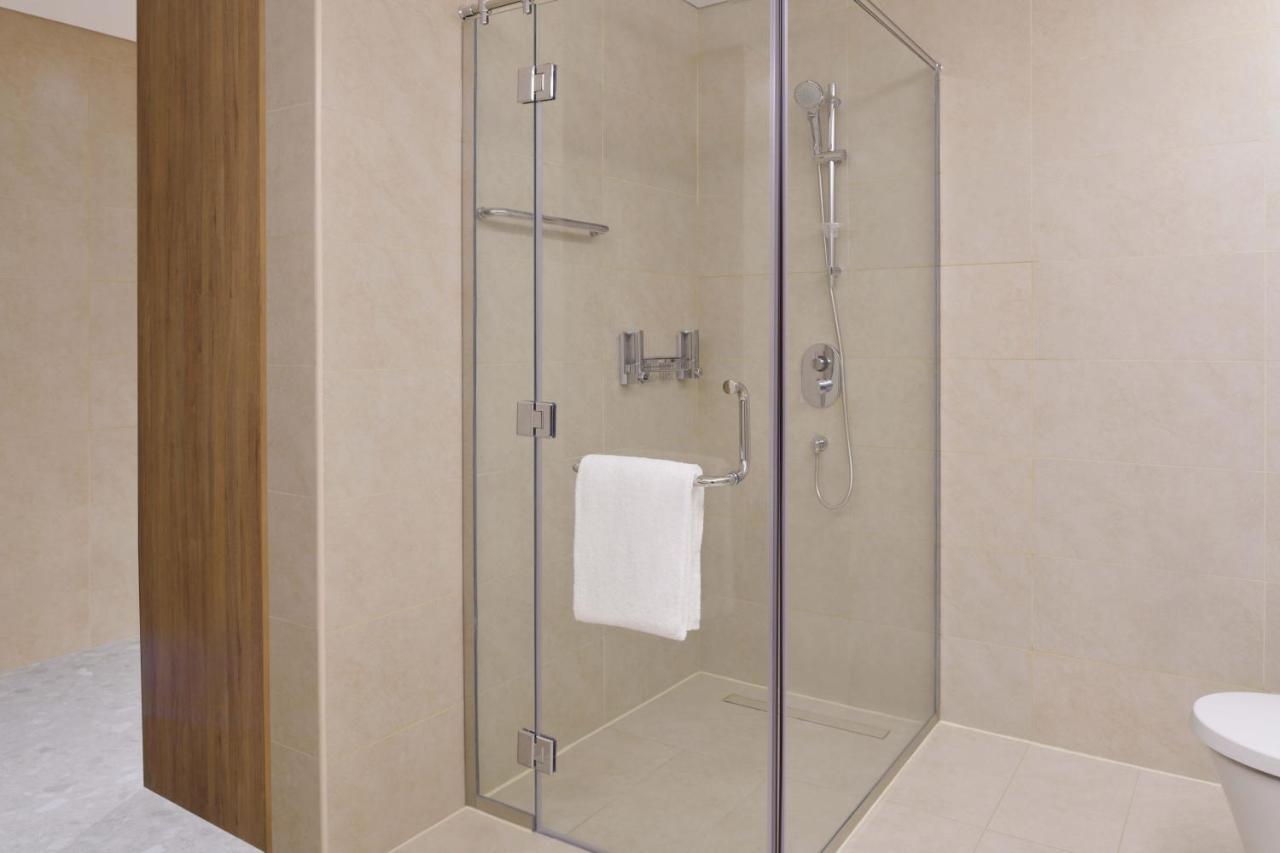 Element By Westin City Center Ad-Dauha Zewnętrze zdjęcie A shower enclosure