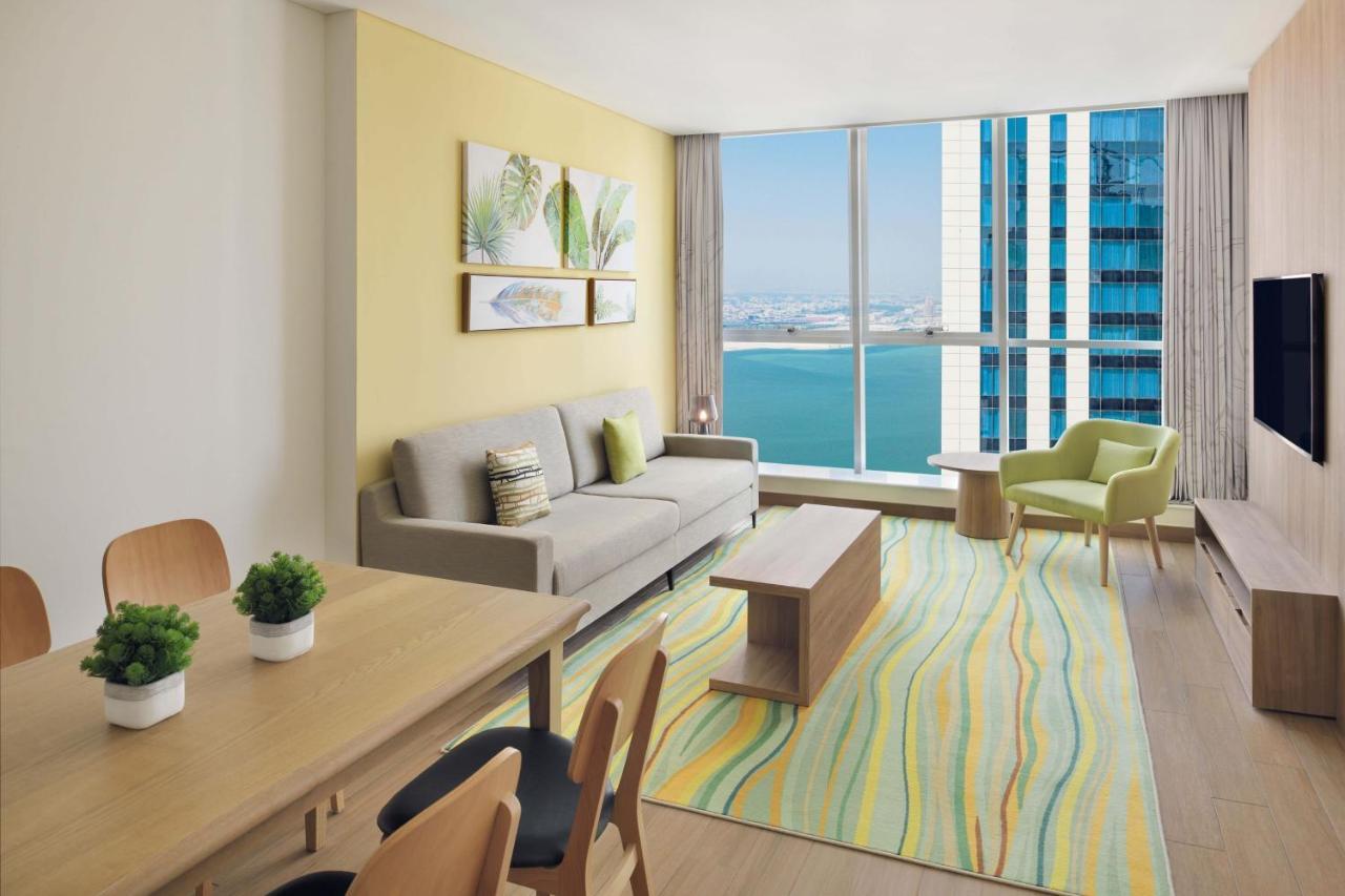 Element By Westin City Center Ad-Dauha Zewnętrze zdjęcie A typical living room in a two-bedroom apartment