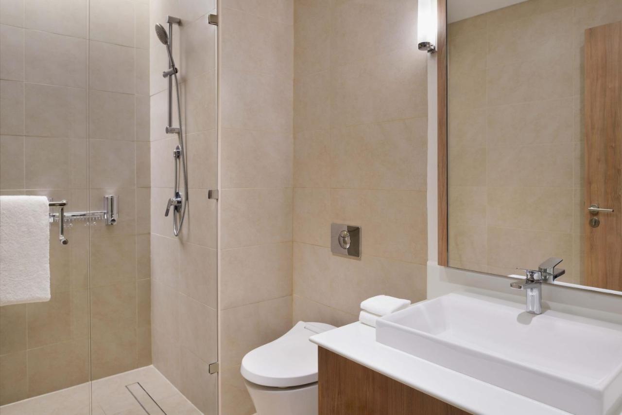 Element By Westin City Center Ad-Dauha Zewnętrze zdjęcie A bathroom in a hotel